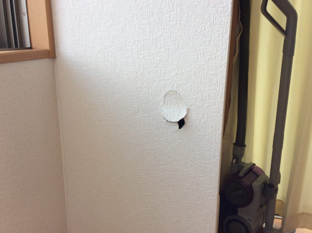 Cross wall hole before 2