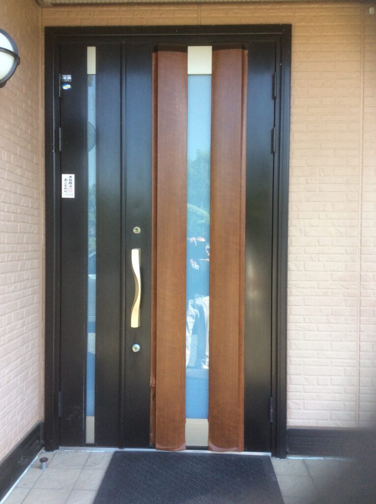 Entrance door 3 before