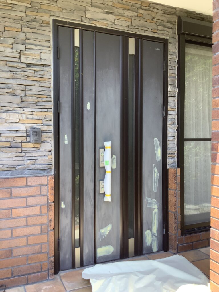 Entrance door 1 before